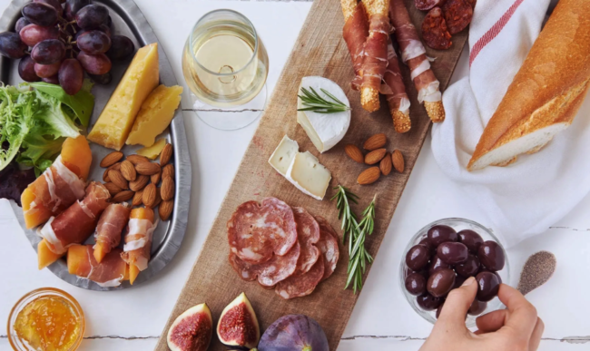 bandejas-de-queso-y-embutidos bandejas-de-queso-y-embutidos