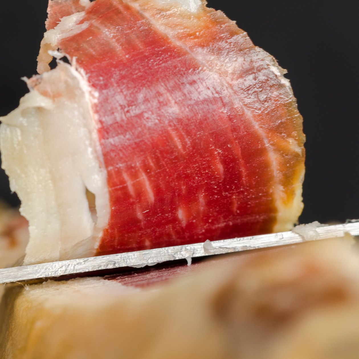 diferencias-entre-el-jamon-iberico-y-el-serrano diferencias-entre-el-jamon-iberico-y-el-serrano