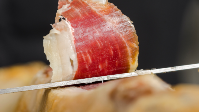 diferencias-entre-el-jamon-iberico-y-el-serrano diferencias-entre-el-jamon-iberico-y-el-serrano